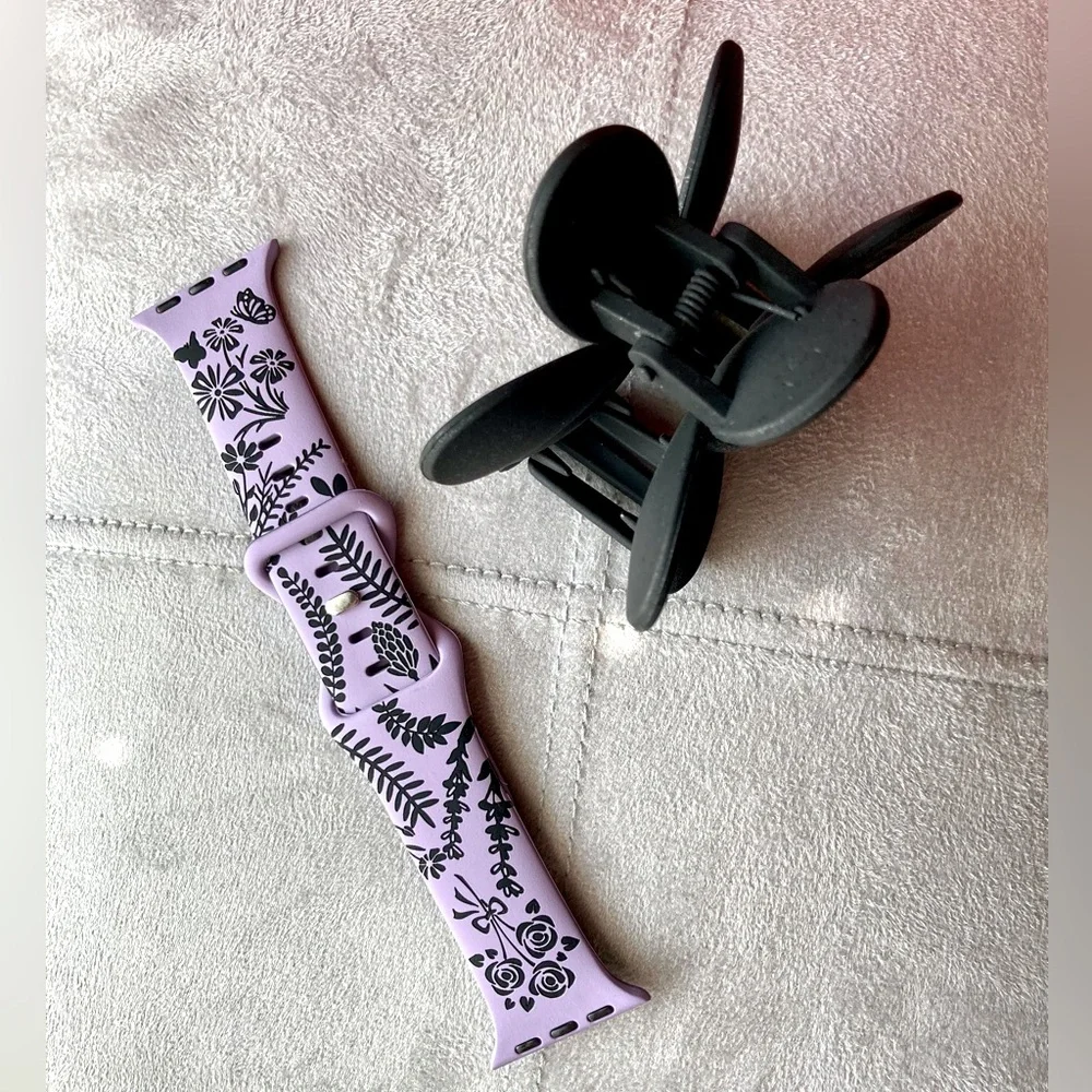 NWOT: Flower hair clip with a matching watch band